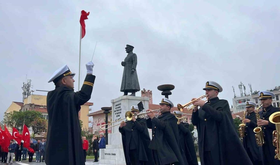 Çanakkale’de Cumhuriyet’in 103’üncü yıldönümünde 29 Ekim Cumhuriyet Bayramı dolayısıyla Cumhuriyet