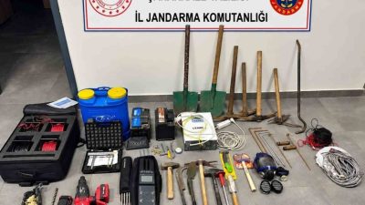Çanakkale İl Jandarma Komutanlığı ekiplerince 2 farklı kaçakçılık operasyonuna müdahale