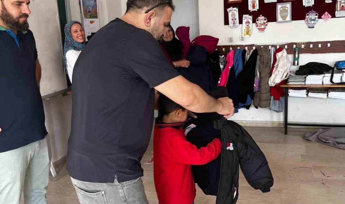 Diyarbakır’ın Çermik ve Çüngüş ilçesinde 200 öğrenciye mont ve bot