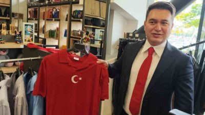 Mersin Cumhuriyet Başsavcısı Yasin Emre, kentte görev yapan gazetecilerle İşyurtları