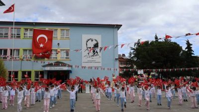Denizli’nin Çivril ilçesinde 29 Ekim Cumhuriyet Bayramı’nın 103. yıl dönümü