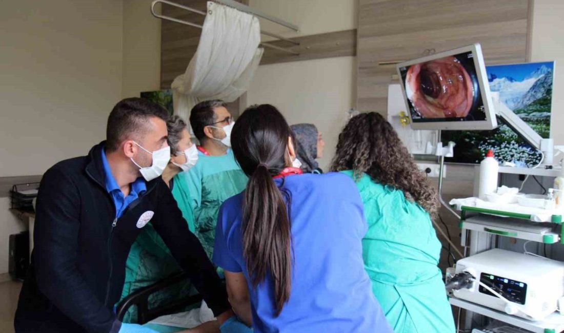Çivril Şehit Hilmi Öz Devlet Hastanesine bağışlanan endoskopi ve kolonoskopi