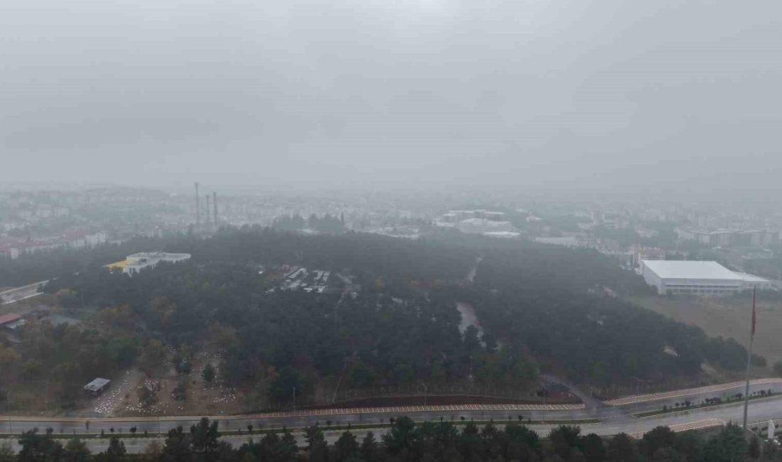Çorum’da yüksek rakımlı bölgelerde etkili olan sis havadan görüntülendi. Meteoroloji