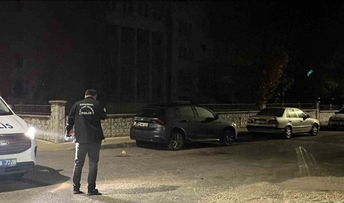 Çorum’da iki şahıs arasında çıkan kavga sırasında bıçaklanan şahıs yaralandı.
