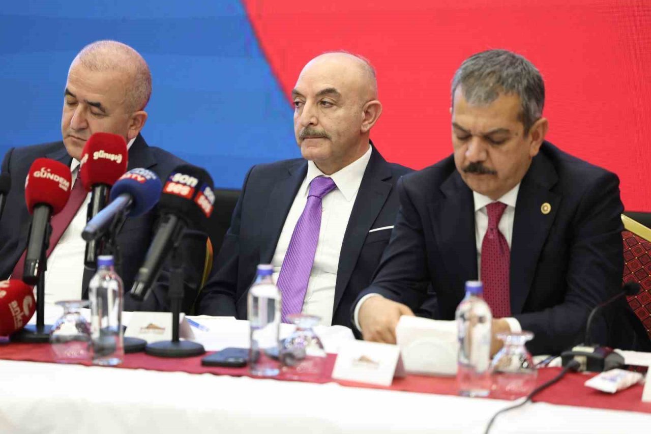 Cumhurbaşkanı Danışmanı Sivil Dayanışma Platformu Başkanı Ayhan Oğan, “PKK/KCK terör