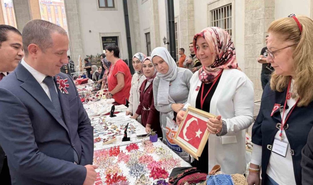 Mersin’in Tarsus ilçesinde yapılan yarışmada, Cumhuriyet sevgisi el emeği ve