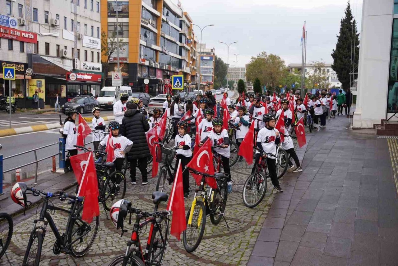 Tuzla Belediyesi, Cumhuriyet’in 103. yıl dönümü dolayısıyla düzenlediği sergi, atölye,