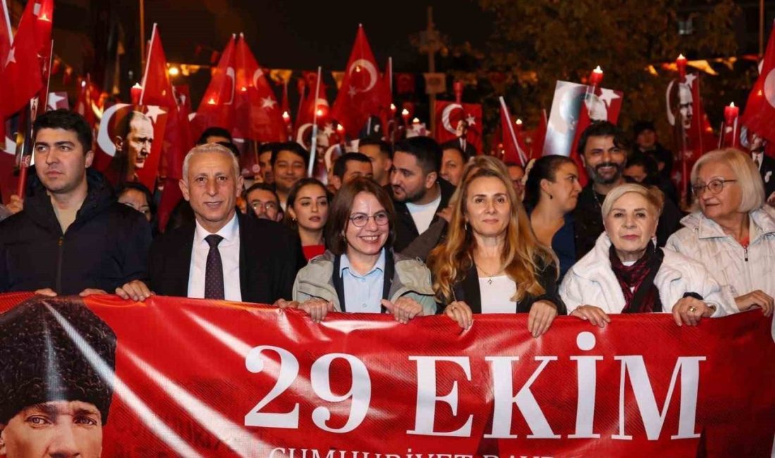 Maltepe’de Türkiye Cumhuriyeti’nin kuruluşunun 103’üncü yılı büyük bir coşkuyla kutlandı.