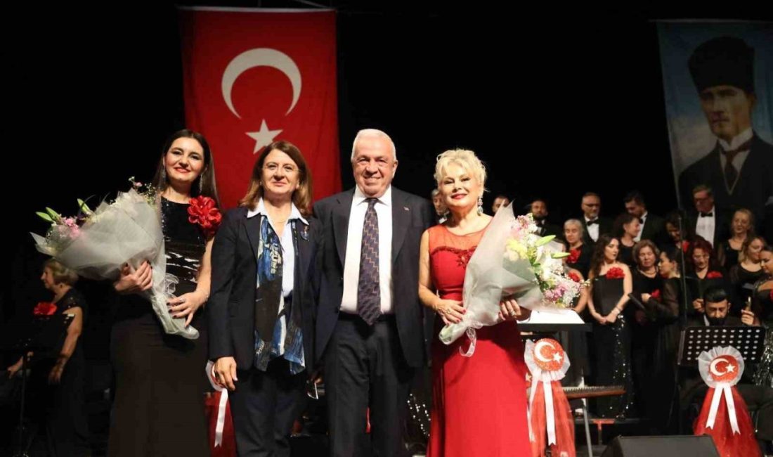 Cumhuriyet Bayramı kutlamaları kapsamında Nilüfer Belediyesi Türk Sanat Müziği Korosu