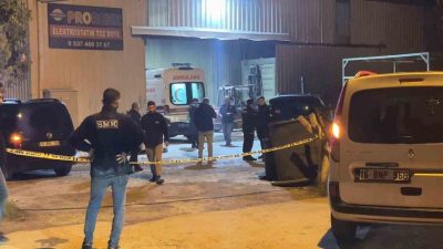 Bursa’da bir boyahane fabrikasında, forkliftten düşen demir bloğun altında kalan