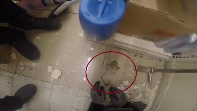 Diyarbakır’da demir profilin içinde sıkışan yavru kedinin itfaiye ekibince kurtarılma