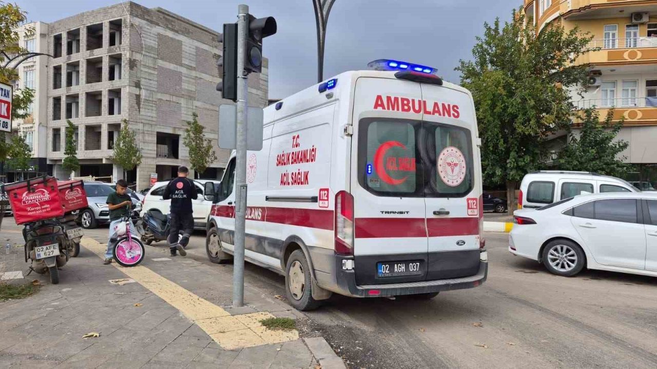 Adıyaman’da sürücüsünün direksiyon hakimiyetini kaybettiği motosikletin devrilmesi sonucu 1 kişi