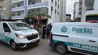 Diyarbakır’ın merkez Kayapınar ilçesinde çalışma esnasında doğal gaz borusunun çatlaması