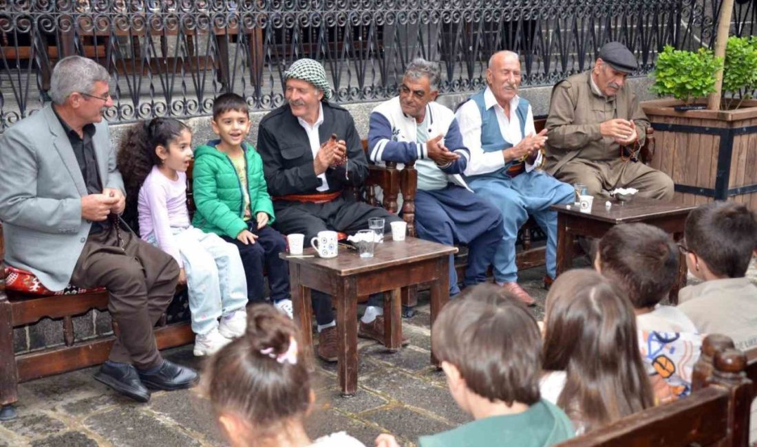 Diyarbakır Büyükşehir Belediyesi, çocukların sanatsal gelişimlerini desteklemek, kent kültürünü tanımalarını