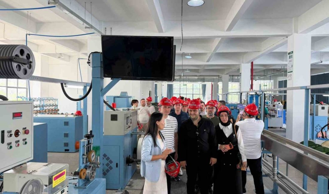 Denizli Ticaret Odası’nın (DTO) üyelerinden oluşan Denizli iş insanları heyeti,