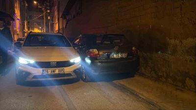 Eskişehir’de ‘dur’ ihtarına uymayarak kaçmaya çalışan ve polisin üzerine araç