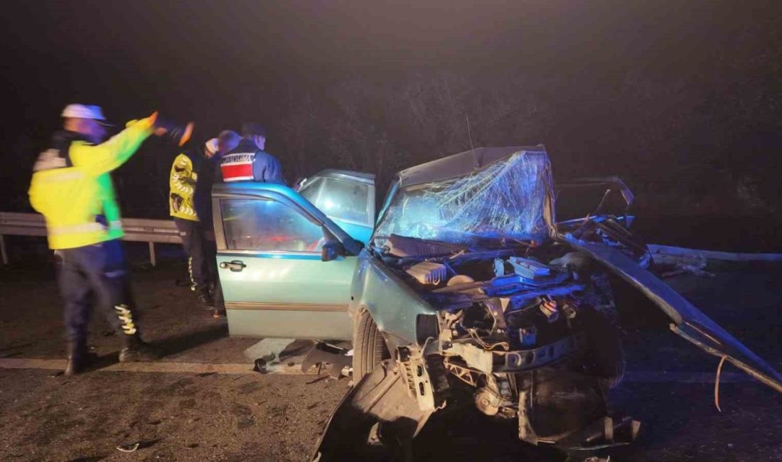 Düzce’nin Akçakoca ilçesinde iki aracın kafa kafaya çarpıştığı kazada 5