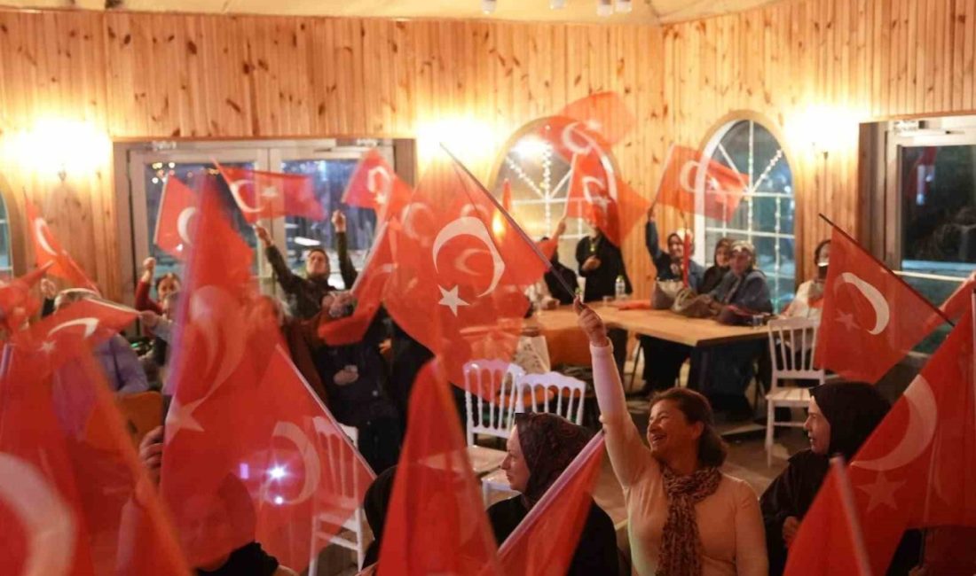 Düzce Belediyesi’nin Belediye Hizmette, Kadınlar Keşifte programına katılan kadınlar, Cumhuriyet’in