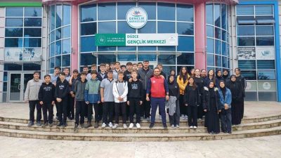 DÜZCE (İHA) – Düzce Gençlik Merkezi, ’Okullar Merkezimde’ projesi kapsamında