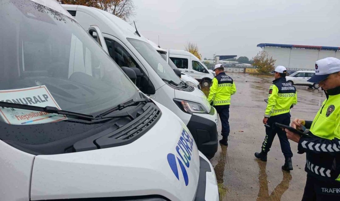 DÜZCE (İHA) – Düzce’de öğrenci taşımacılığı yapan okul servisleri, ilgili