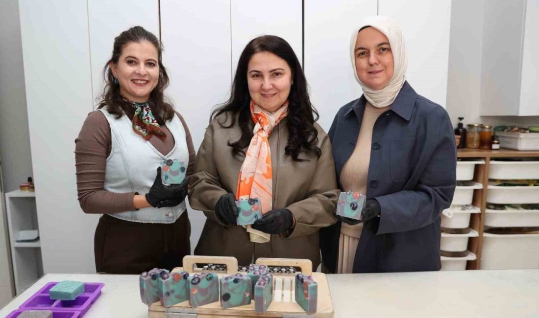 DÜZCE (İHA) – Düzce Valisi Mehmet Makas’ın eşi Elif Makas,