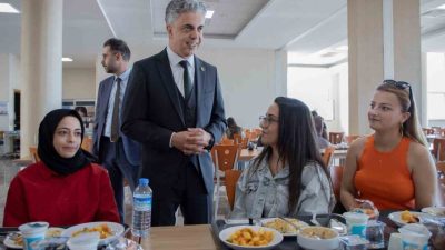 Erzincan Binali Yıldırım Üniversitesi (EBYÜ) Rektörü Prof. Dr. Ufuk Kuyrukluyıldız,