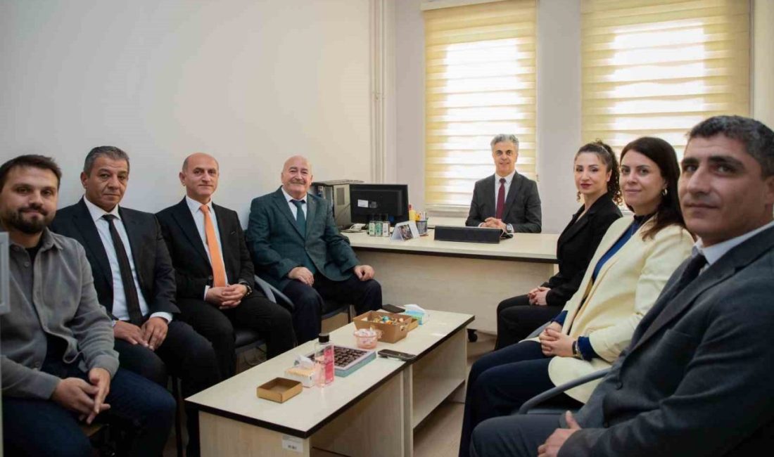 Erzincan Binali Yıldırım Üniversitesi (EBYÜ) Rektörü Prof. Dr. Ufuk Kuyrukluyıldız,