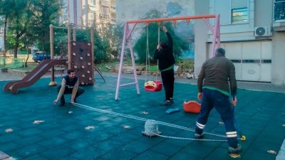 Efeler Belediyesi, kent genelindeki çocuk oyun alanlarını daha güvenli ve