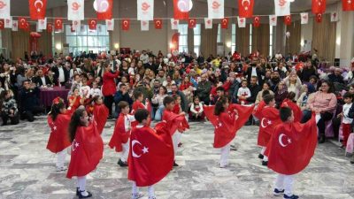 Efeler Belediye Başkanı Anıl Yetişkin’in öncülüğünde, Cumhuriyet’in 103’üncü yıl dönümü,