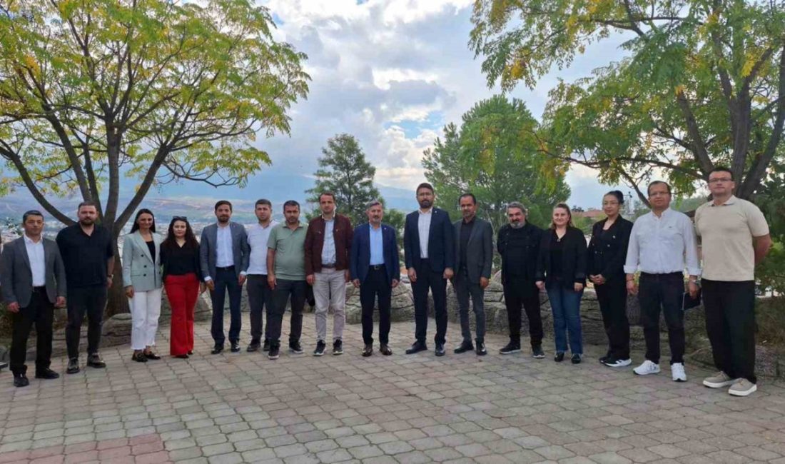 Eğitim-Bir-Sen Muğla Şubesi, kongre süreci kapsamında Muğla’nın 13 ilçesi ve