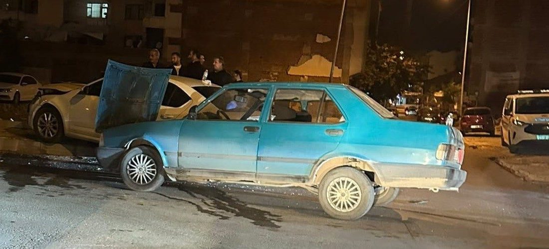 Elazığ’da iki otomobilin çarpışması sonucu meydana gelen kazada 1 kişi