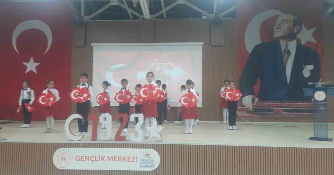Türkiye Cumhuriyeti’nin kuruluşunun 103. yıl dönümü, Ağrı’nın Eleşkirt ilçesinde büyük