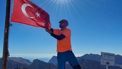 Kayseri’de Erciyes Dağı’na zirve tırmanışı sırasında kayalıklardan uçuruma düşen dağcı