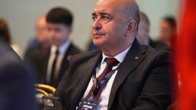 Türkiye Karate Federasyonu Başkanı Ercüment Taşdemir, Polonya’da düzenlenen Dünya Karate