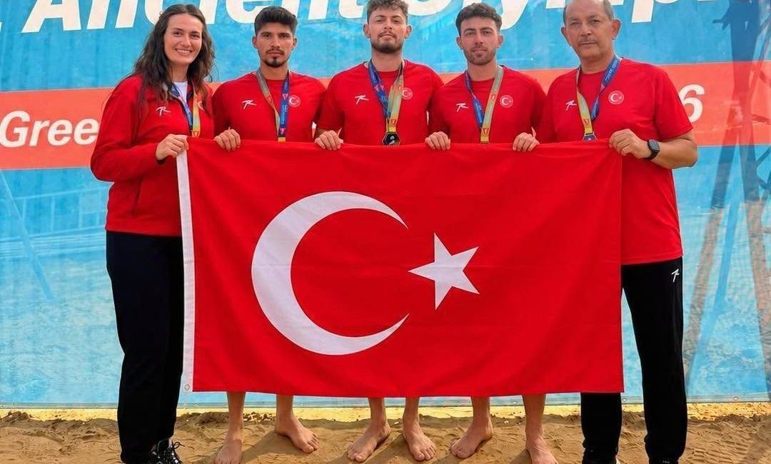 Yunanistan’ın Olympia kentinde düzenlenen Europe Air Badminton Continental Championships müsabakalarında