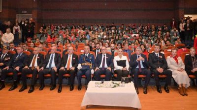 Esenyurt’ta 29 Ekim Cumhuriyet Bayramı’nın 103’üncü yıl dönümü dolayısıyla törenler,