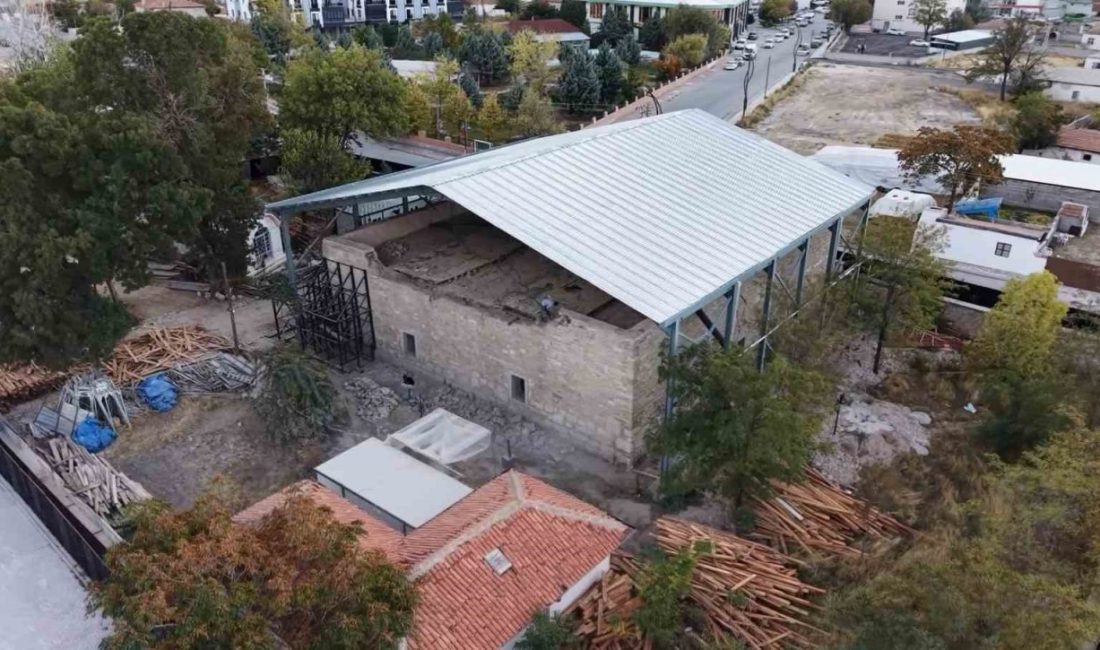 Aksaray’ın Eskil ilçesinde bulunan tarihi Eskil Ulu Camii’nde restorasyon çalışmaları