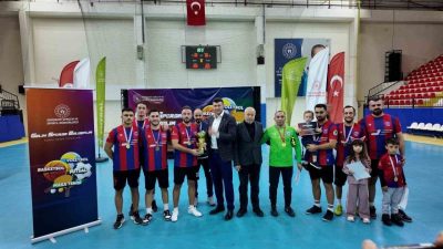 Eskişehir’de düzenlenen 4. Kamu Spor Oyunları Futsal Erkekler Müsabakaları, oynanan