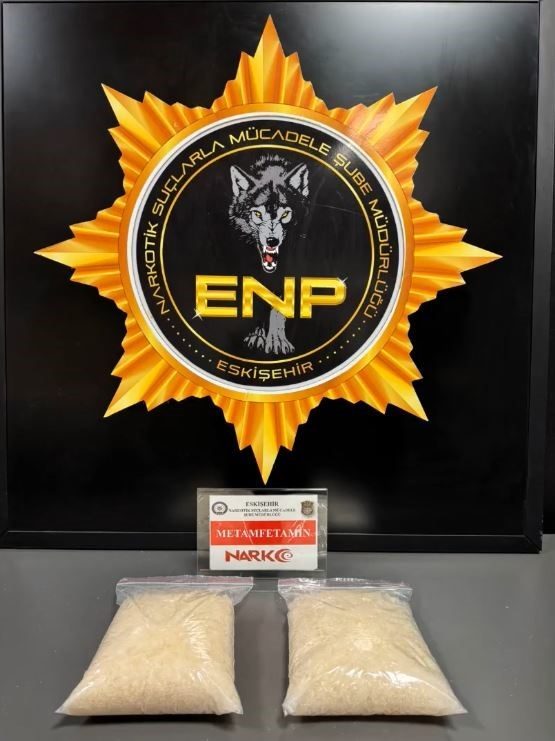 Eskişehir’de Narkotik Suçlarla Mücadele Şube Müdürlüğü ekiplerince düzenlenen operasyonda 2