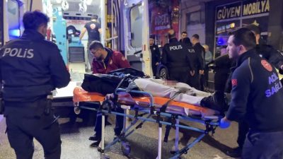 Eskişehir’in Odunpazarı ilçesinde iki grup arasında çıkan tartışmanın silahlı kavgaya