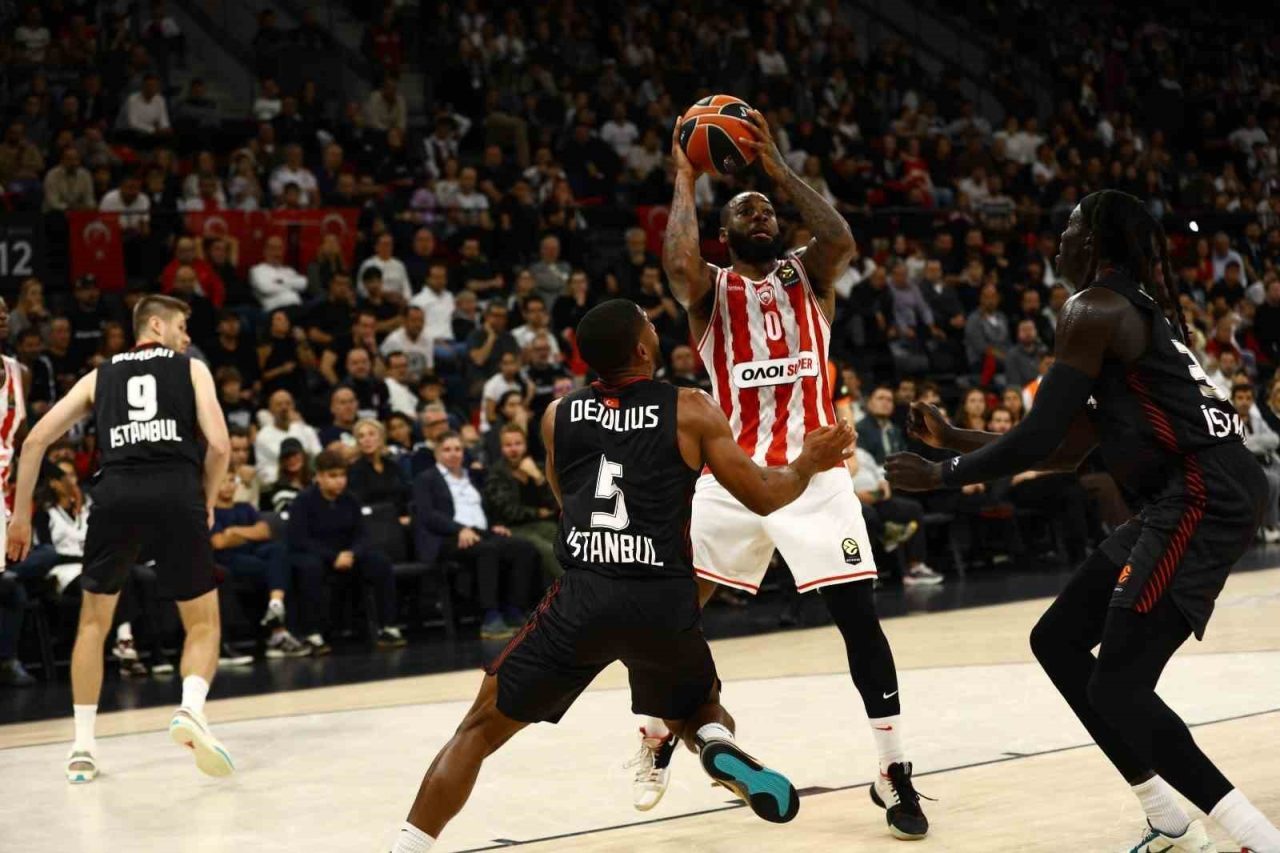 Euroleague’in 8. haftasında Beşiktaş, sahasında karşılaştığı Yunan ekibi Olympiakos’a 81-73
