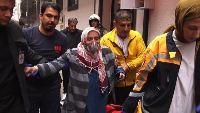 İstanbul Zeytinburnu’nda 6 katlı binada elektrikli sobanın devrilmesi sonucu çıkan
