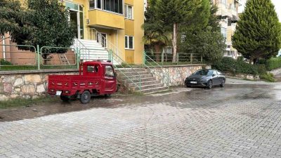 Sakarya’nın Adapazarı ilçesinde taşındığı evde kalan son eşyalarını almaya gelen