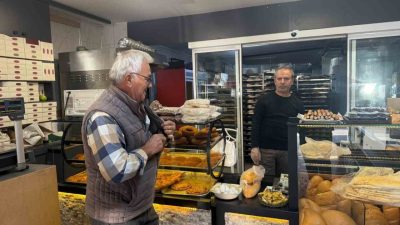 Antalya’nın Serik ilçesinde fırıncılar arasında başlayan fiyat rekabetine tepki gösteren
