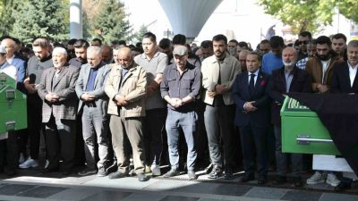 Kayseri’de gazeteeci Sami Dayangaç’ın oğlu Umut Dayangaç hayatını kaybetti. Gazeteci