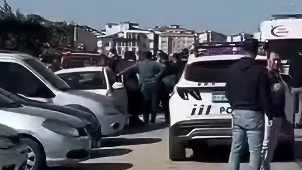 Gaziantep’te oto galericiler sitesinde 2 grup arasında yaşanan silahlı kavgada