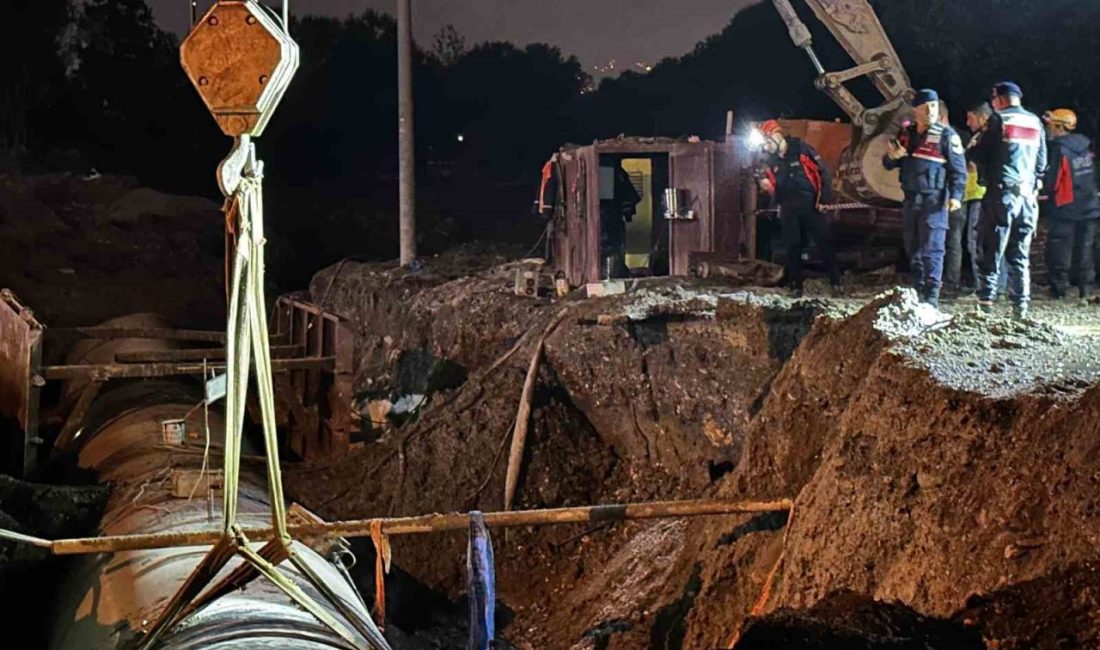 Sakarya’nın Arifiye ilçesinde gece saatlerinde bir inşaatta meydana gelen göçükte