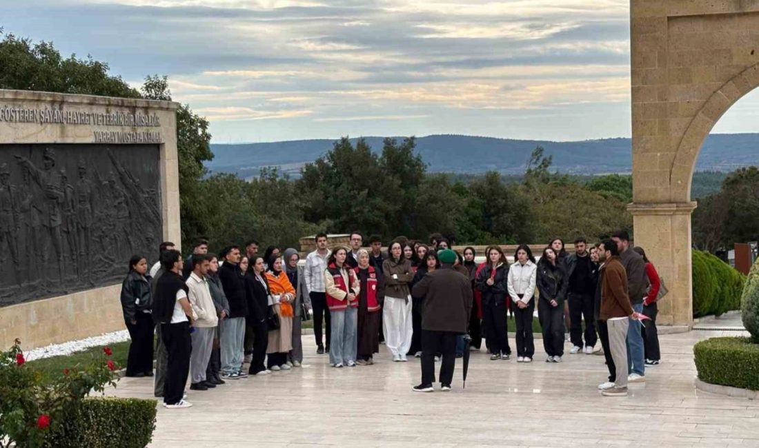 Akçakoca’da eğitim gören 46 üniversite öğrencisi, milli birlik ve beraberlik