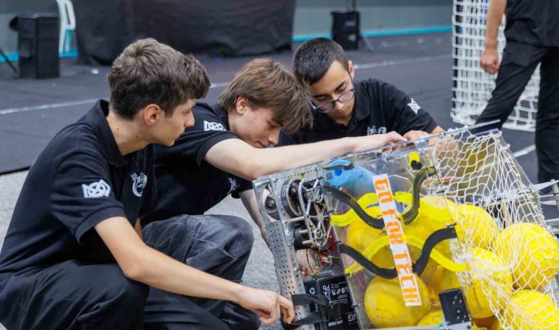 Yıldız Robot Ligi Yıldız Off-Season, lise düzeyindeki robotik takımlarını bir