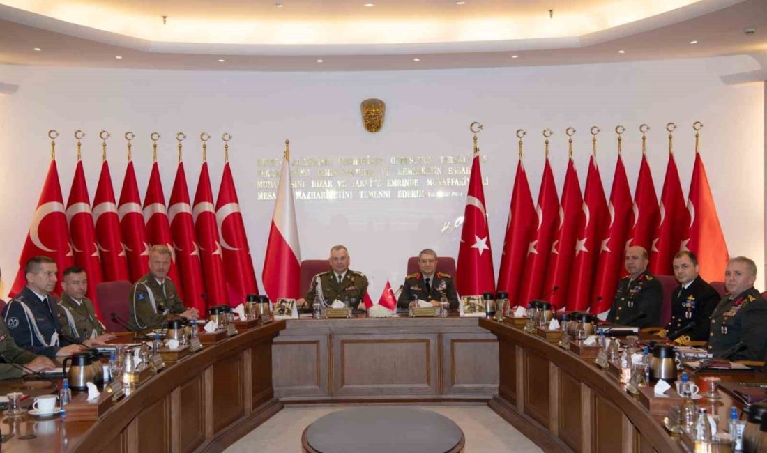 Genelkurmay Başkanı Orgeneral Selçuk Bayraktaroğlu, Polonya Cumhuriyeti Genelkurmay Başkanı Orgeneral